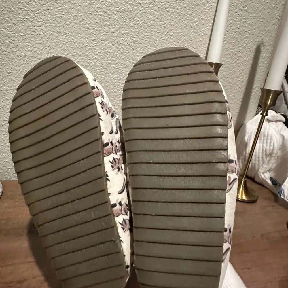 Carter's Boys Dinosaur Theme Slippers Size 9/10